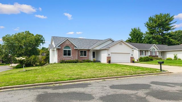4414 Crest Court, Eau Claire, WI 54701