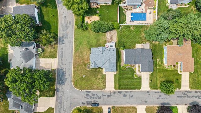 4414 Crest Court, Eau Claire, WI 54701