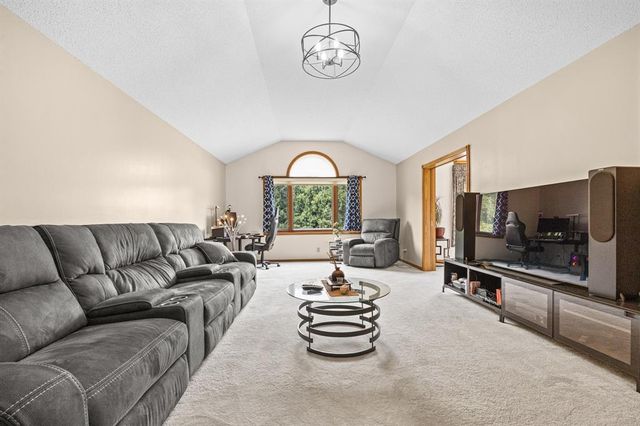 4414 Crest Court, Eau Claire, WI 54701