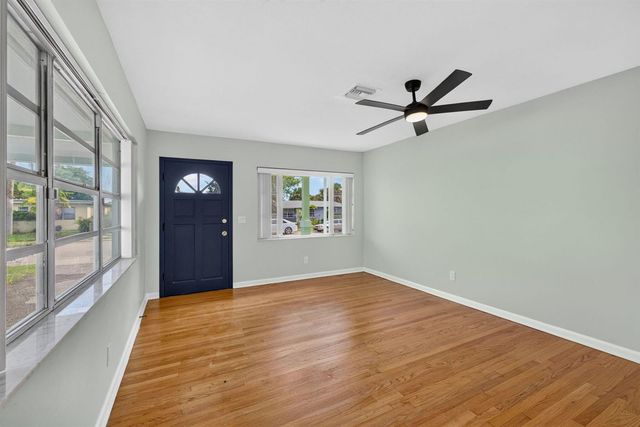1547 W 10TH Street, Riviera Beach, FL 33404