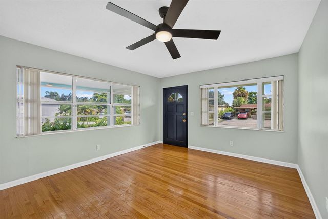 1547 W 10TH Street, Riviera Beach, FL 33404
