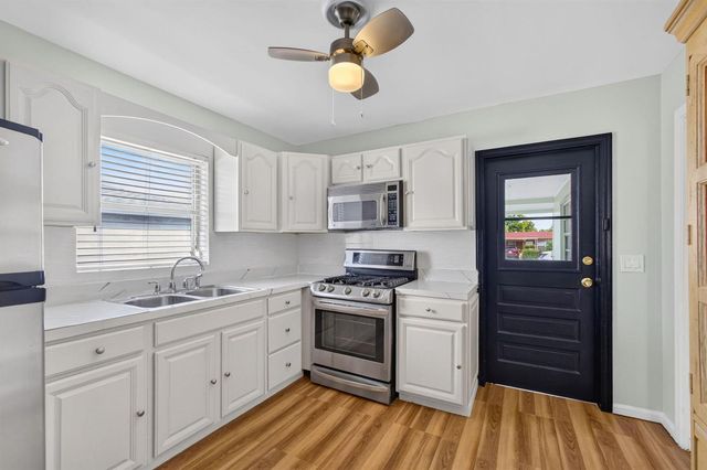 1547 W 10TH Street, Riviera Beach, FL 33404