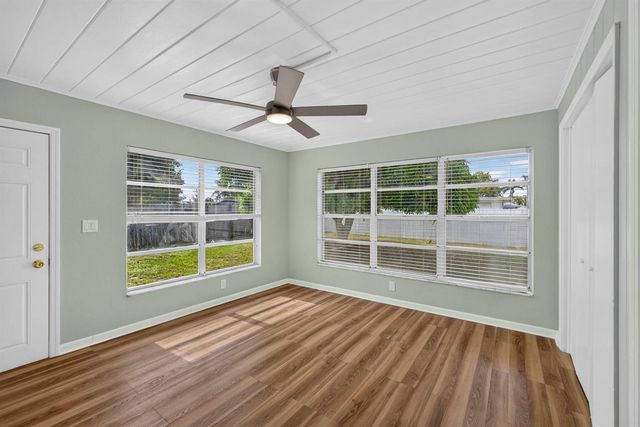 1547 W 10TH Street, Riviera Beach, FL 33404