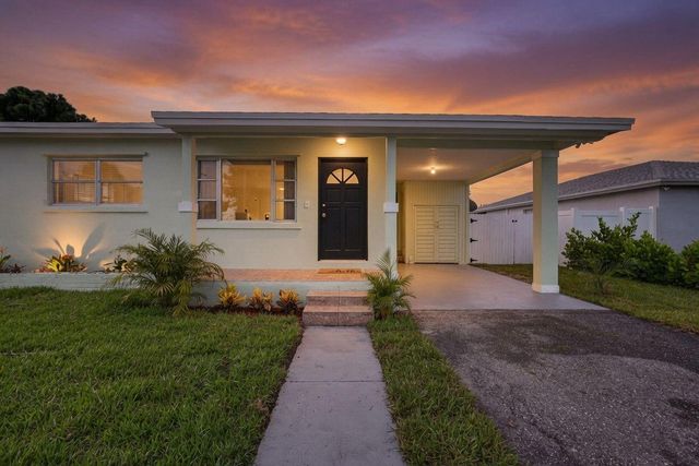 1547 W 10TH Street, Riviera Beach, FL 33404