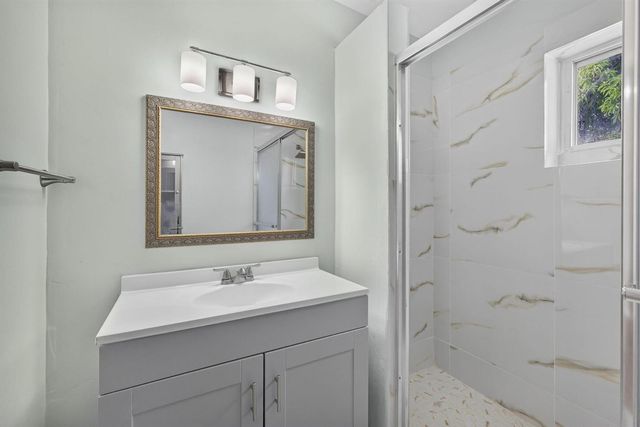 1547 W 10TH Street, Riviera Beach, FL 33404