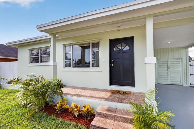 1547 W 10TH Street, Riviera Beach, FL 33404