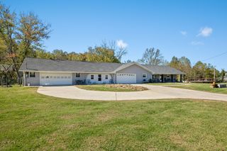 3464 S Grundy Quarles Hwy, Gainesboro, TN 38562