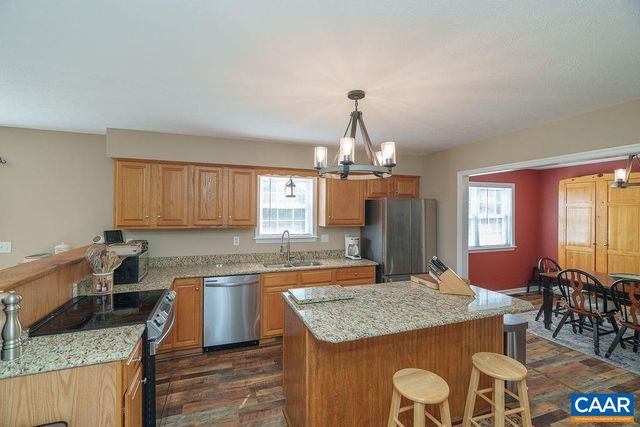 623 BULL RUN, Staunton, VA 24401