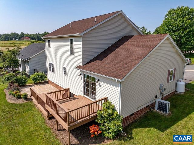 623 BULL RUN, Staunton, VA 24401