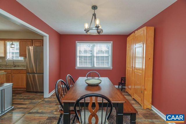 623 BULL RUN, Staunton, VA 24401
