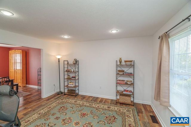 623 BULL RUN, Staunton, VA 24401