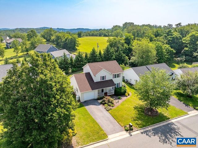 623 BULL RUN, Staunton, VA 24401