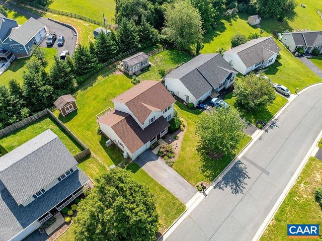 623 BULL RUN, Staunton, VA 24401