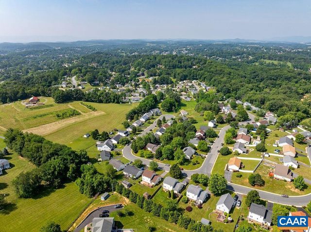 623 BULL RUN, Staunton, VA 24401