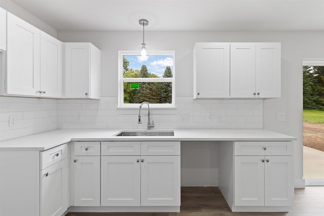 2515 Clinton Way, Jackson, MI 49201