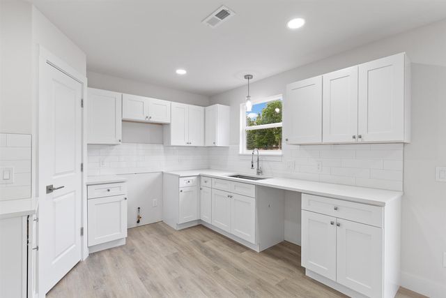 2515 Clinton Way, Jackson, MI 49201