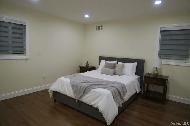 27 Heron Lane, Commack, NY 11725