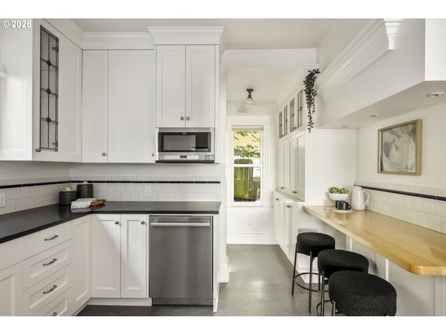 1517 Se SALMON St, Portland, OR 97214