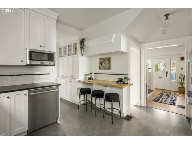 1517 Se SALMON St, Portland, OR 97214