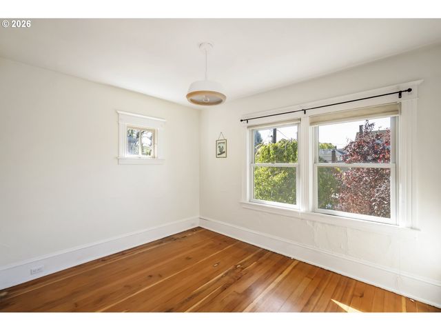 1517 Se SALMON St, Portland, OR 97214