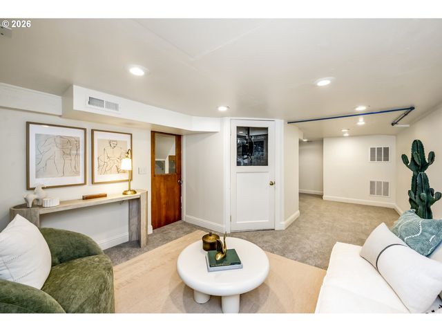 1517 Se SALMON St, Portland, OR 97214
