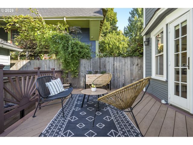 1517 Se SALMON St, Portland, OR 97214