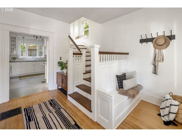 1517 Se SALMON St, Portland, OR 97214