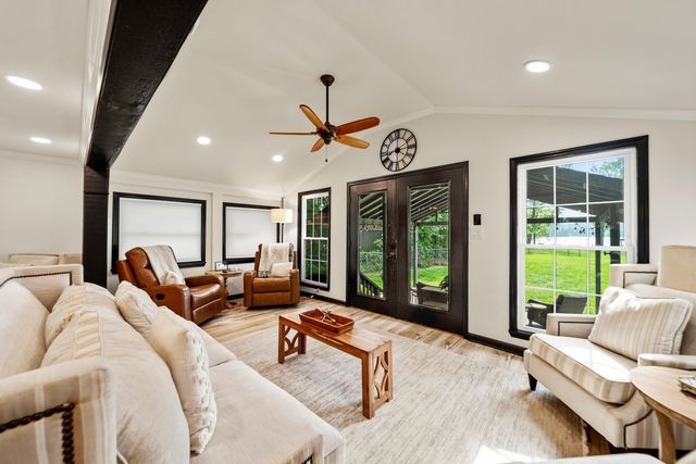 190 Riverview Way, Hot Springs, AR 71901