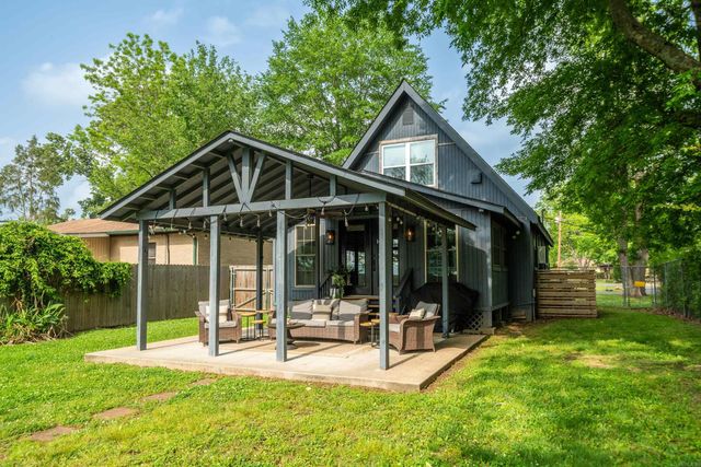 190 Riverview Way, Hot Springs, AR 71901