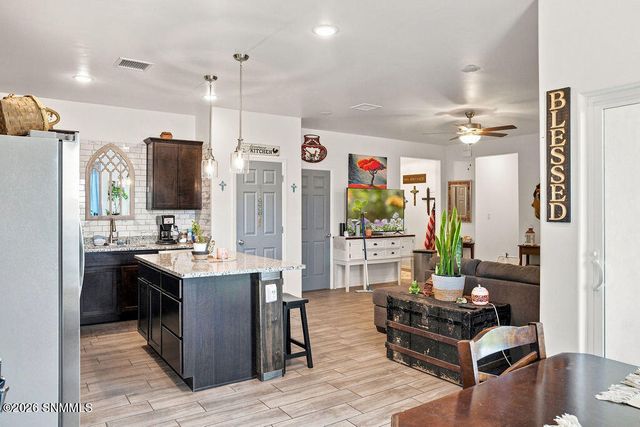 7250 Aretha Way, Las Cruces, NM 88012