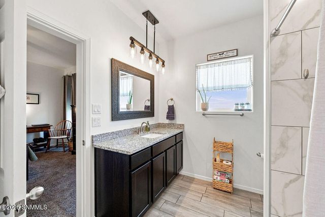 7250 Aretha Way, Las Cruces, NM 88012
