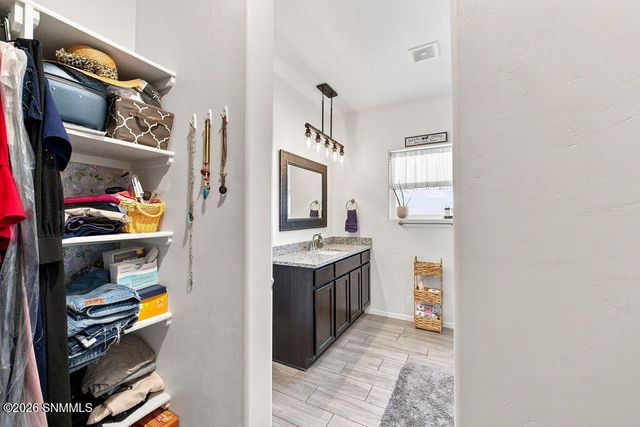 7250 Aretha Way, Las Cruces, NM 88012