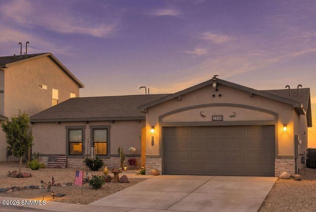 7250 Aretha Way, Las Cruces, NM 88012
