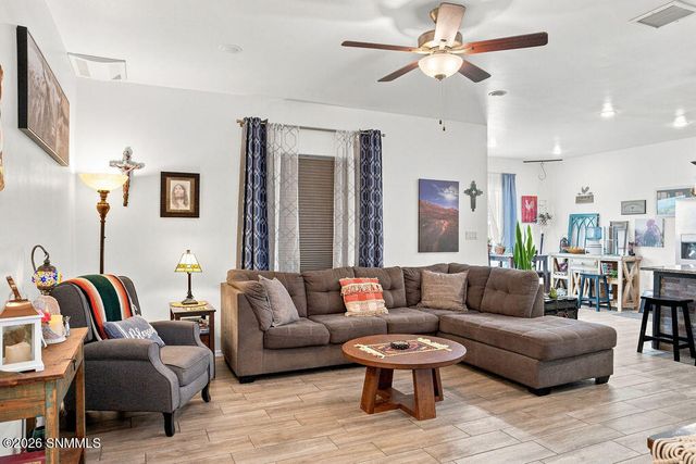 7250 Aretha Way, Las Cruces, NM 88012