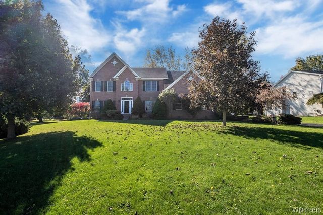 9651 Deerview Lane, Clarence, NY 14032