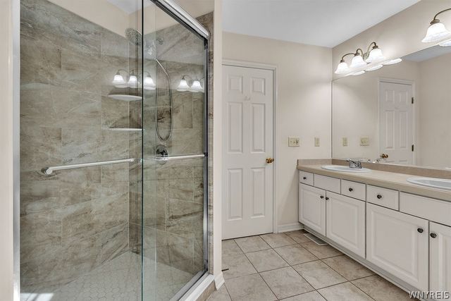 9651 Deerview Lane, Clarence, NY 14032