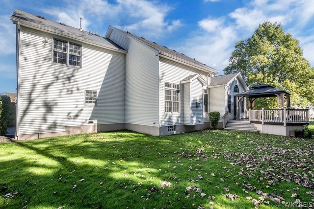 9651 Deerview Lane, Clarence, NY 14032