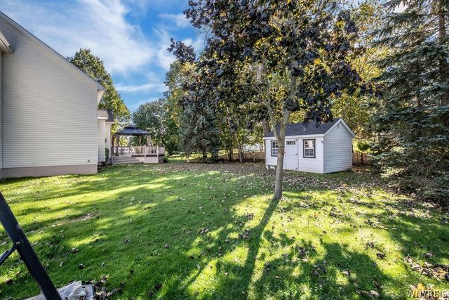 9651 Deerview Lane, Clarence, NY 14032
