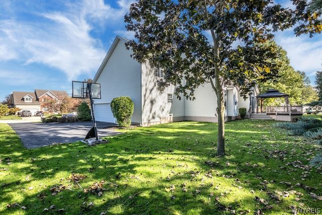 9651 Deerview Lane, Clarence, NY 14032