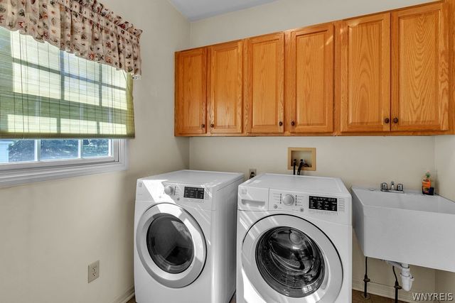 9651 Deerview Lane, Clarence, NY 14032