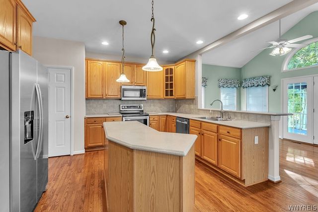 9651 Deerview Lane, Clarence, NY 14032
