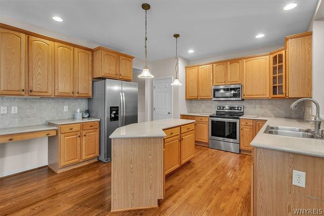 9651 Deerview Lane, Clarence, NY 14032