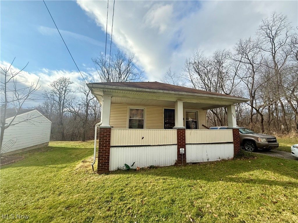 332 Lansdowne, Youngstown, OH 44506