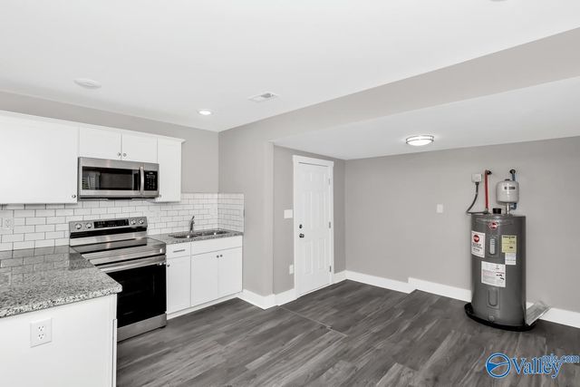 908 Fairway Drive NW, Huntsville, AL 35816