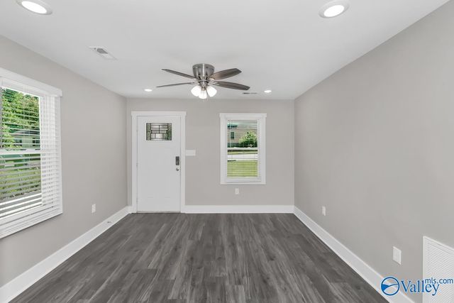 908 Fairway Drive NW, Huntsville, AL 35816