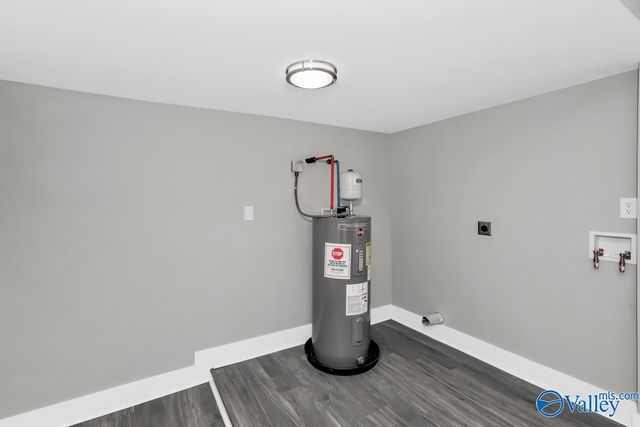 908 Fairway Drive NW, Huntsville, AL 35816