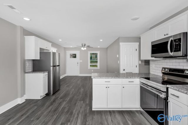 908 Fairway Drive NW, Huntsville, AL 35816