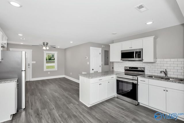 908 Fairway Drive NW, Huntsville, AL 35816