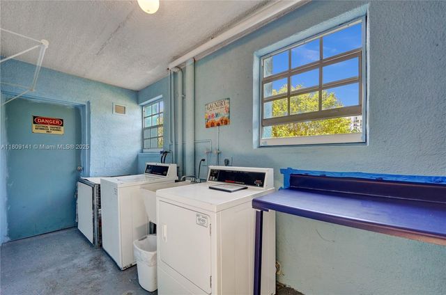 1775 N Andrews Sq. 104W, Fort Lauderdale, FL 33311