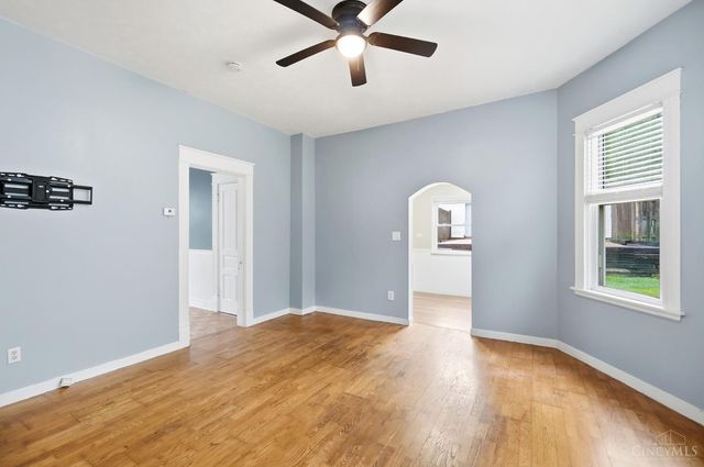 6184 Hillside Avenue, Cincinnati, OH 45233